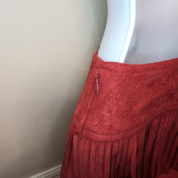 Express Rust Microsuede Boho, Western Fringed Side Zip Mini Skirt - Picture 2 of 8